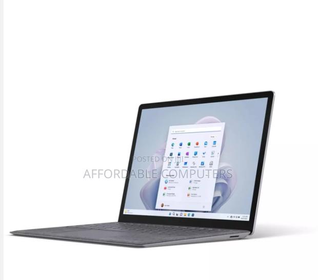 New Laptop Microsoft Surface Laptop 2 8GB Intel Core I5 SSD 256GB · Photo 3