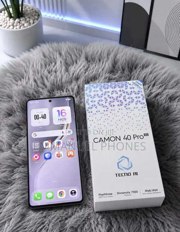 New Tecno Camon 40 Pro 5G 256 GB Blue · Photo 1