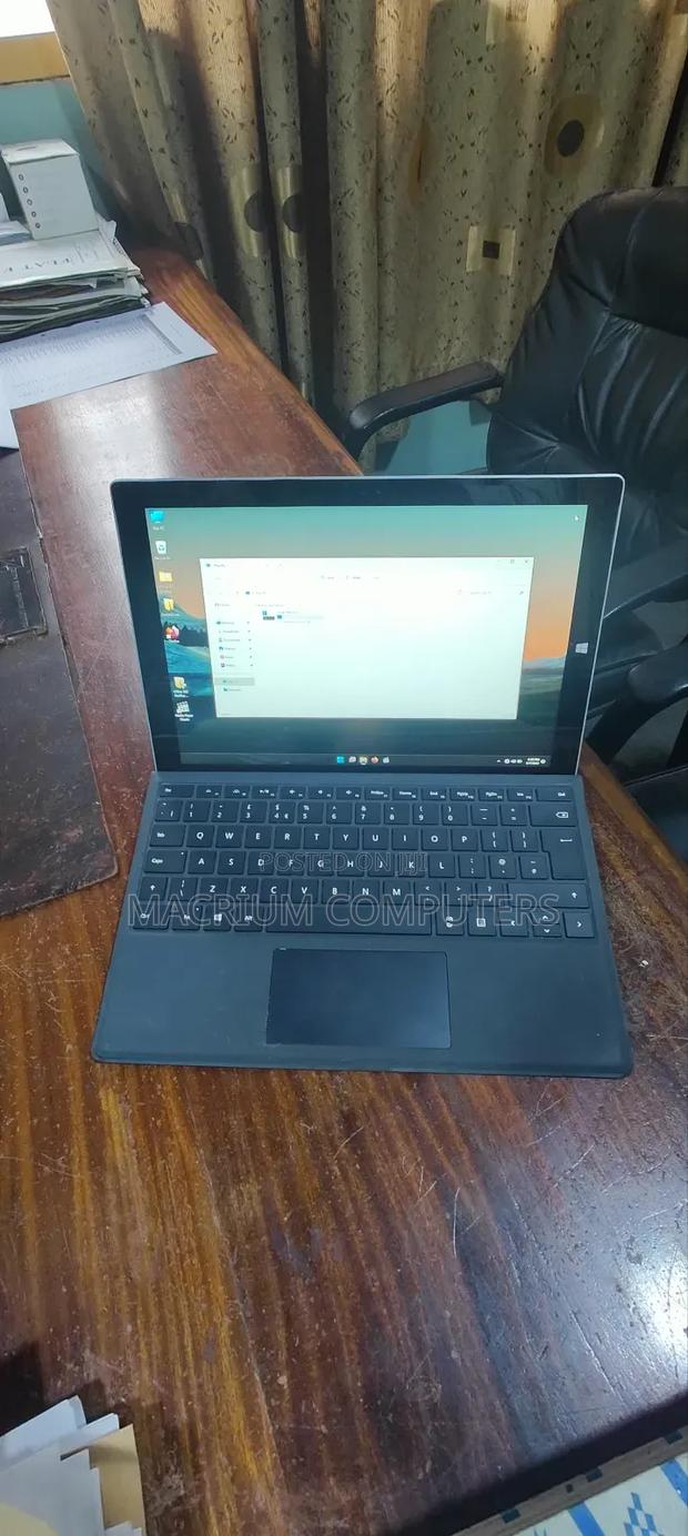 Laptop Microsoft Surface Pro 4 8GB Intel Core I7 SSD 256GB · Photo 1