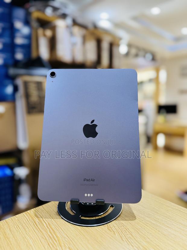 Apple iPad Air (2022) 64 GB Blue · Photo 2