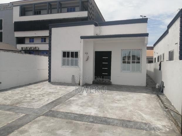 3bdrm House in Seedovproperties, Spintex for sale · Photo 6