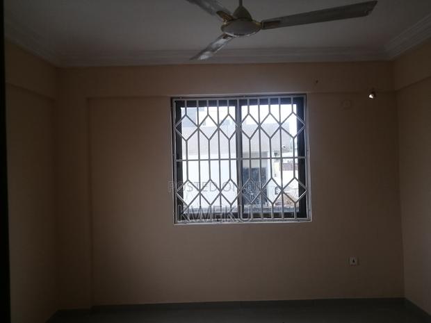 1bdrm House in Estate Agency, Baatsona Total for rent · Photo 5