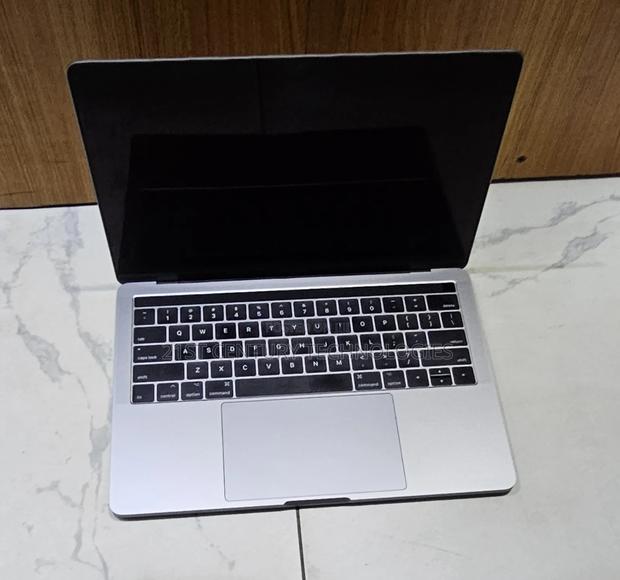 Laptop Apple MacBook Pro 2016 8GB Intel Core I5 SSD 512GB · Photo 2