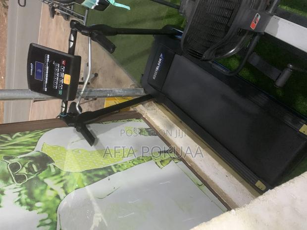 Treadmill Cardio Exercise Machine · Photo 5