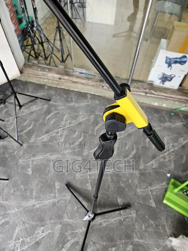 Heavy Duty Microphone Stand With Quick Release · Photo 4
