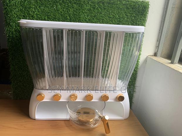 6 in 1 Cereal Dispenser · Photo 2