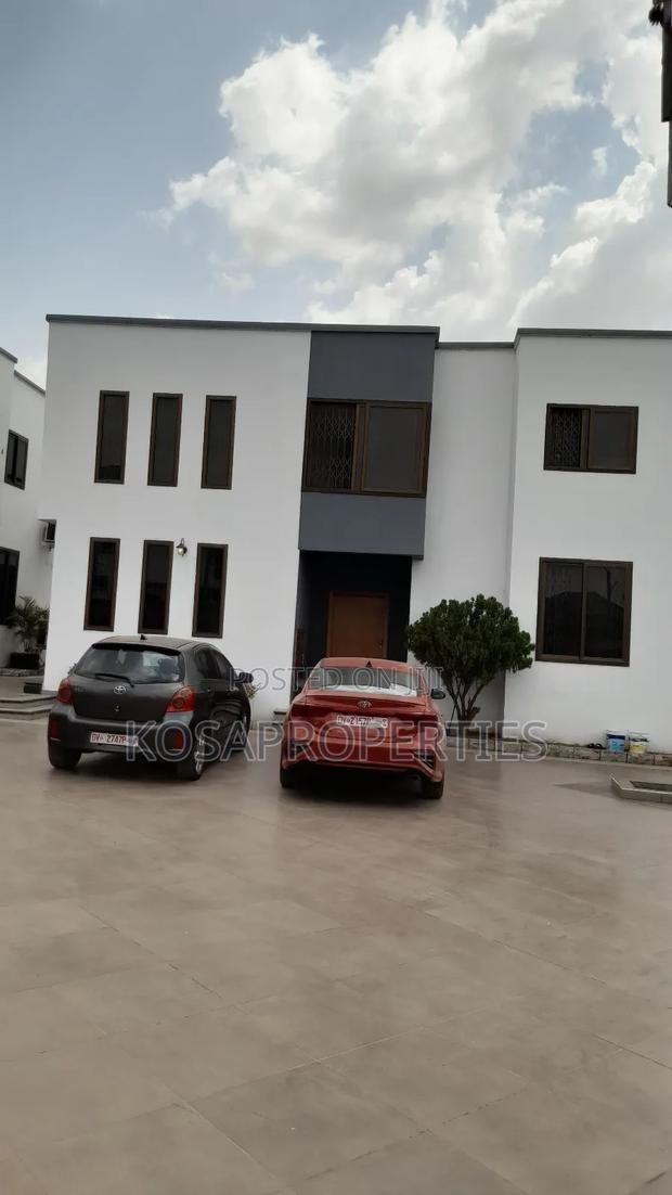 2bdrm Apartment in Catapillar, Adjiriganor for rent · Photo 3