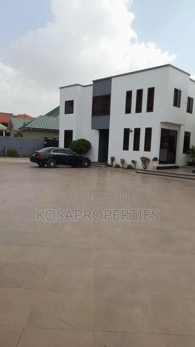 2bdrm Apartment in Catapillar, Adjiriganor for rent · Photo 4
