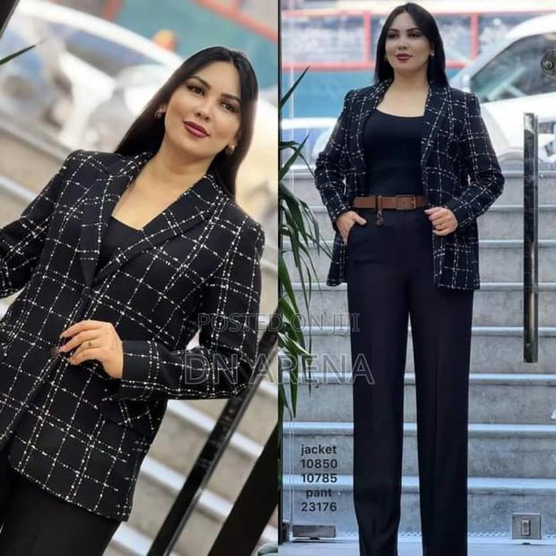 Women Trousers Suits · Photo 1