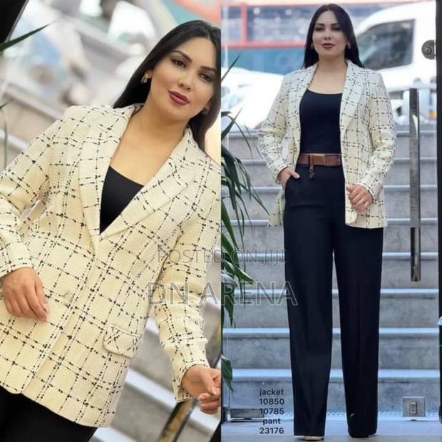 Women Trousers Suits · Photo 2