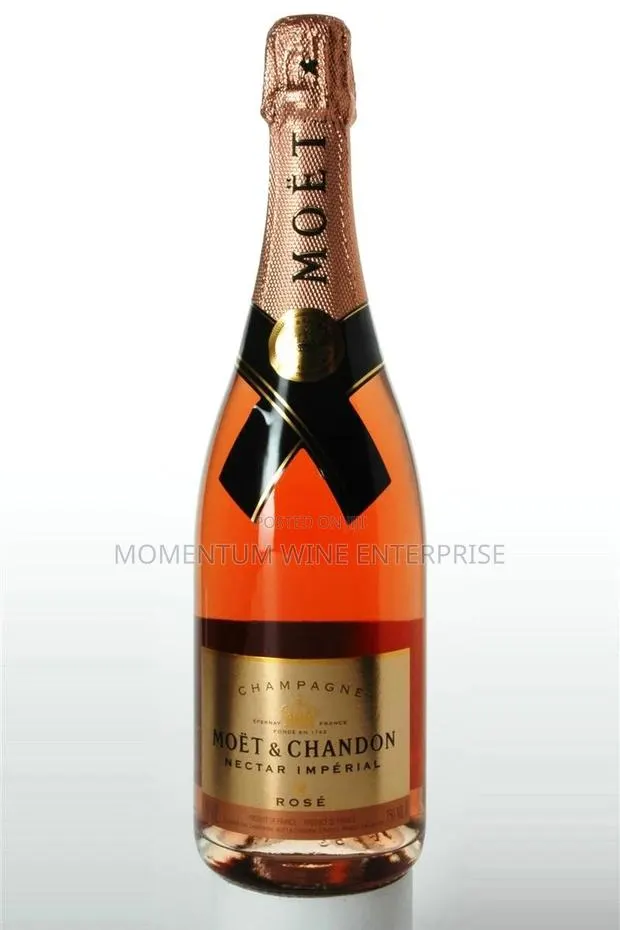 Moet and Chandon Nectar Imperial Rose · Photo 1
