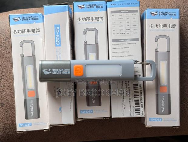 New Xiaomi Portable LED Flashlight USB Rechargeable · Photo 3
