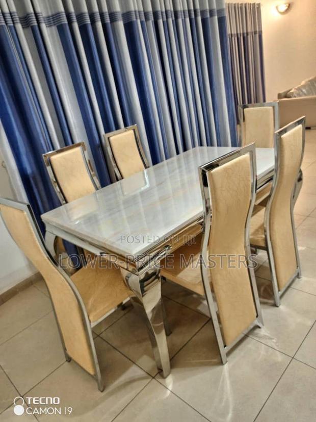 Marble 6 Dining Table Complete · Photo 2