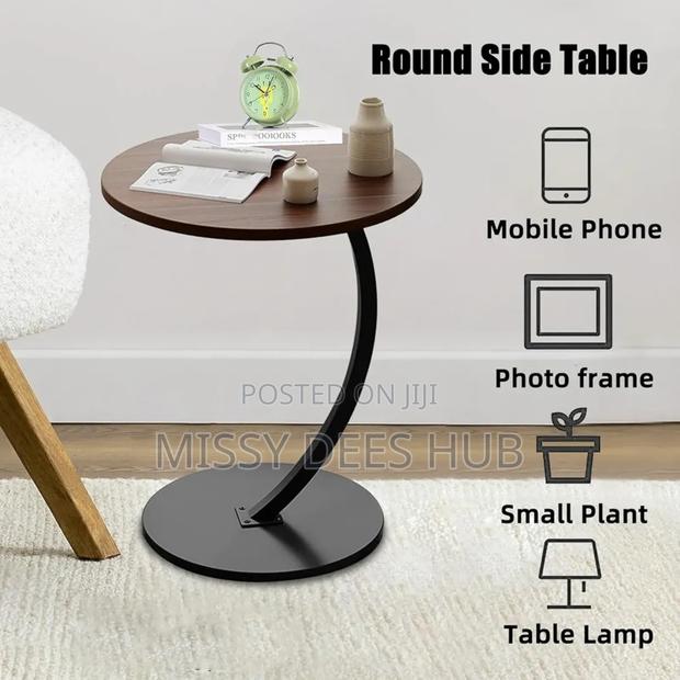 Round Side Table · Photo 6