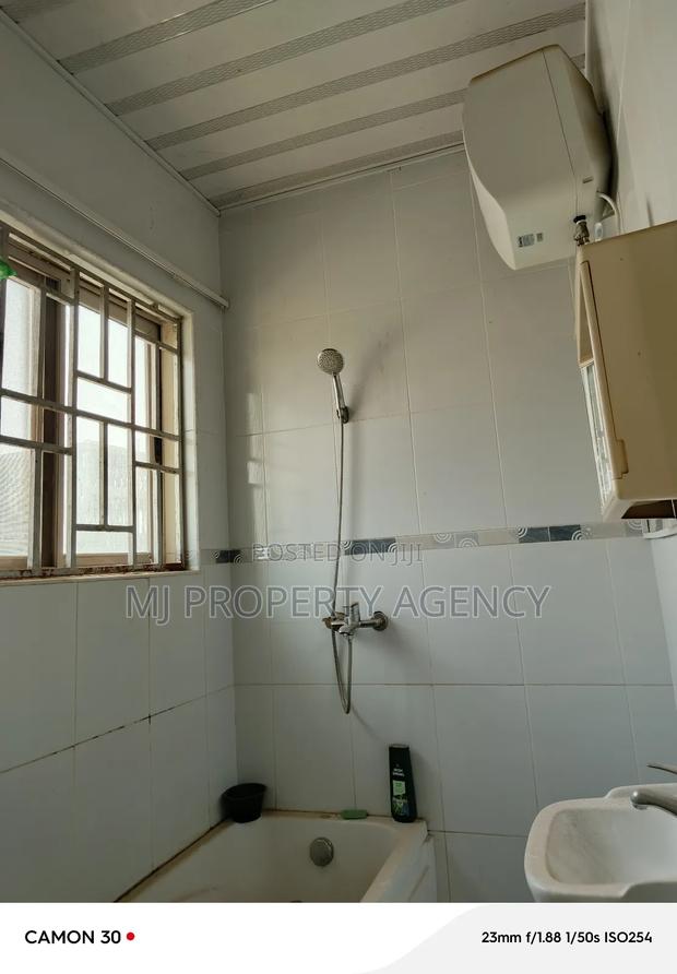 5bdrm House in Hfc Estate Phase 1, Tema Metropolitan for sale · Photo 7