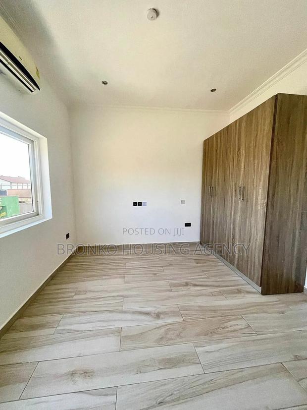 3bdrm Townhouse / Terrace in Bronko Housing, Burma Camp for rent · Photo 4