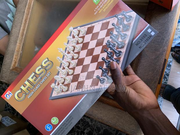 Chess Board Game · Photo 1
