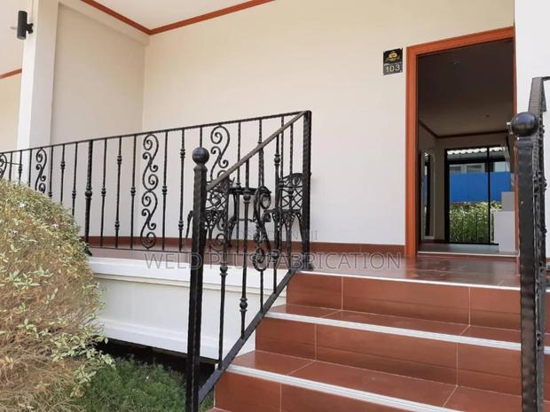 Simple Balcony Designs · Photo 1