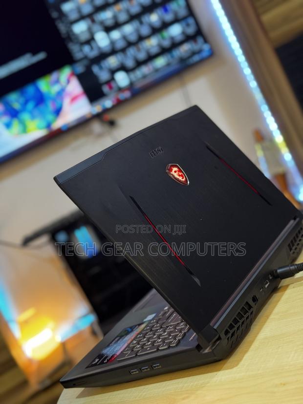 Laptop MSI GT62VR 7RE Dominator Pro 16GB Intel Core i7 HDD+SSD 1T · Photo 2