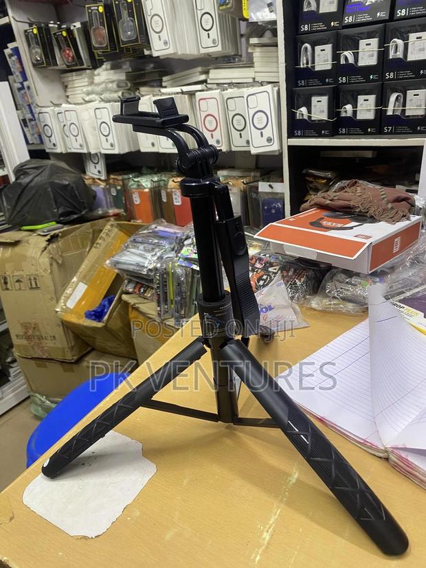 L16 Selfie Stick · Photo 2