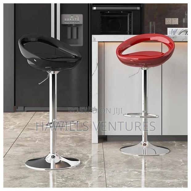 Modern Moon Design Bar Stool · Photo 1