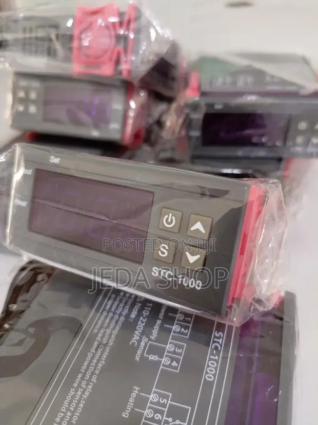 STC 1000 Temperature Controller · Photo 1