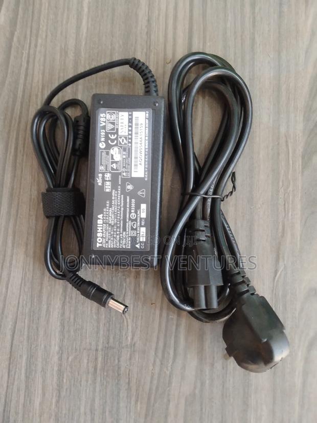 Toshiba Adapter Toshiba Power Adapter · Photo 1