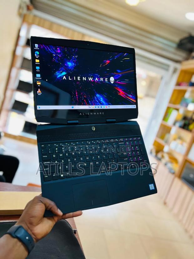 Laptop Alienware Area-51m 32GB Intel Core I9 SSD 1T · Photo 8