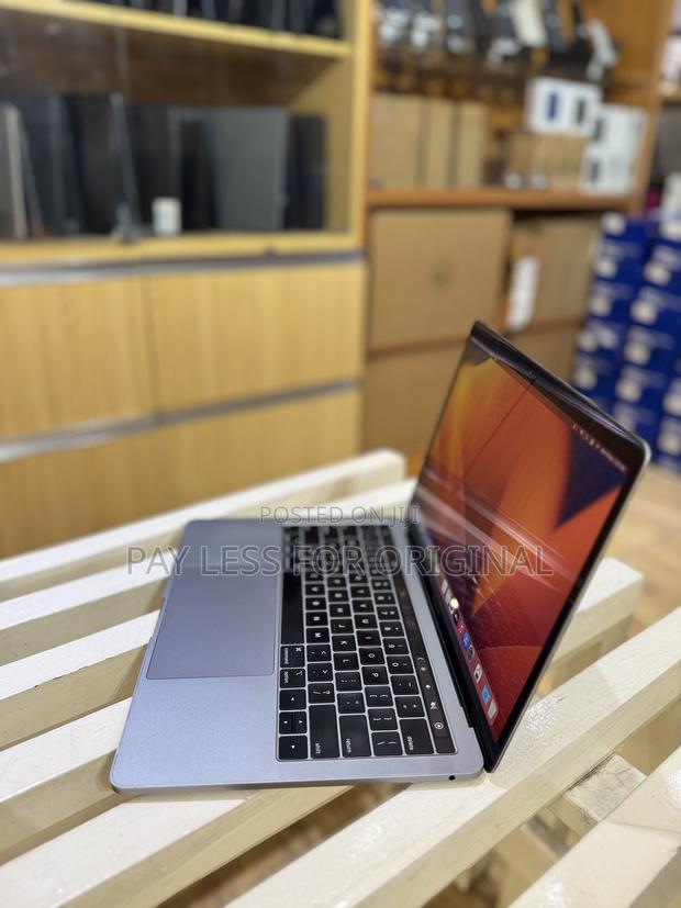 Laptop Apple MacBook Pro 8GB Intel Core i5 SSD 256GB · Photo 2