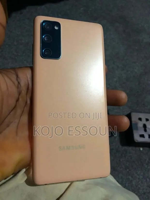 Samsung Galaxy S20 FE 5G 128 GB Orange · Photo 1