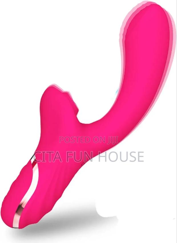 Classic Powerful Sucking Dildo Vibrator · Photo 3