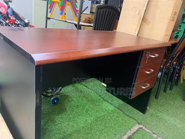 Office Table With Attached Drawer · Photo 1