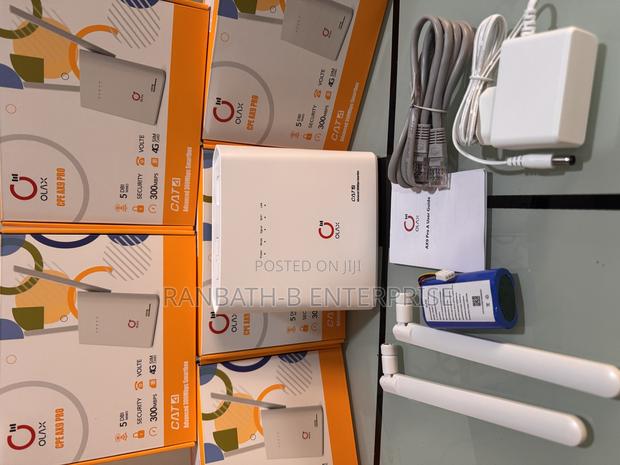 Universal Ax9 PRO Wifi Router · Photo 1