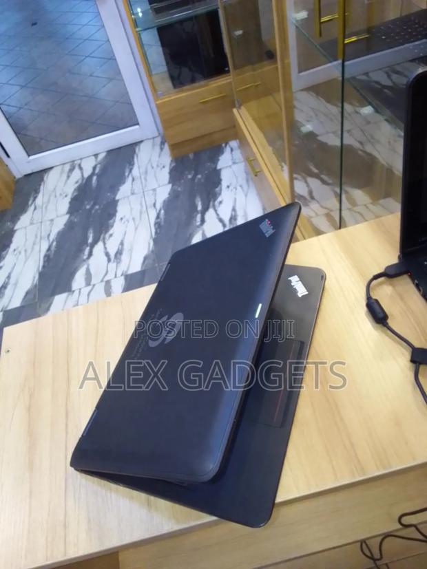 Laptop Lenovo ThinkPad Yoga 4GB Intel Celeron SSD 128GB · Photo 6