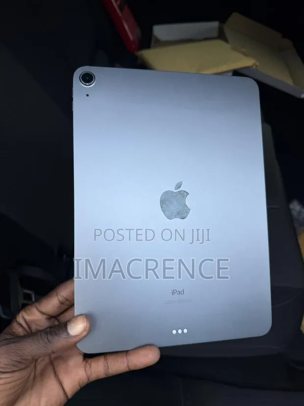 Apple iPad Air (2020) 64 GB Gray · Photo 1