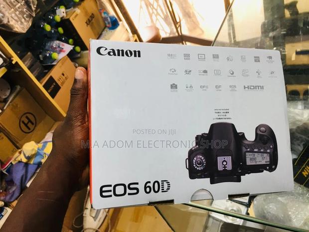 Canon EOS 60D DSLR With Lens: Your Creative Companion · Photo 1