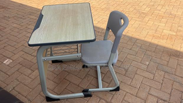Brand New Students Desks · Photo 2