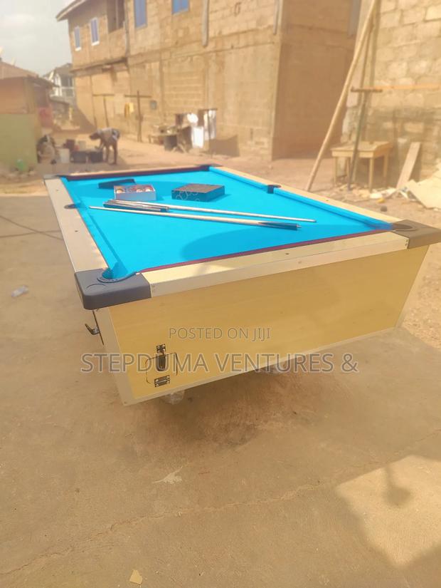 Pool Tabke With 40pcs of Token Coins · Photo 4