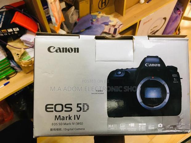 Canon EOS 5D Mark IV: A Photographer's Dream · Photo 1
