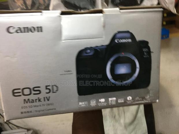 Canon EOS 5D Mark IV: Redefining Photography · Photo 1