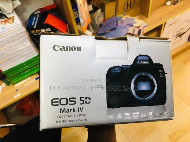 Canon EOS 5D Mark IV: A Photographer's Powerhouse · Photo 1