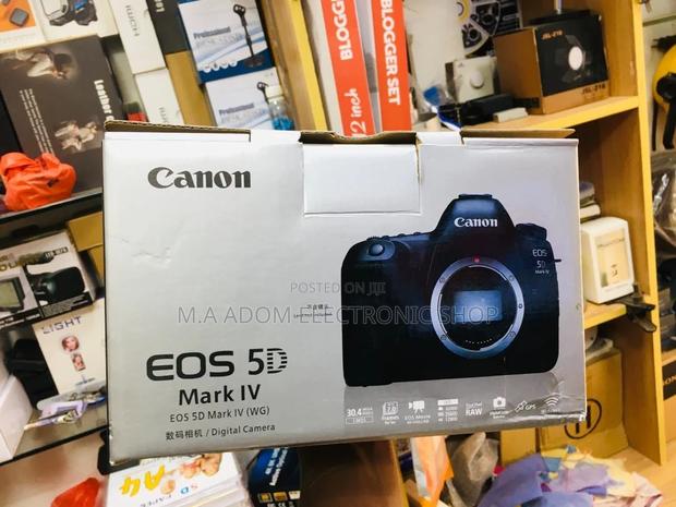 Canon EOS 5D Mark IV: The Ultimate Full-Frame DSLR · Photo 1