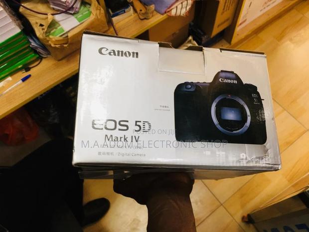 Experience the Pinnacle of Photography:Canon EOS 5D Mark IV · Photo 1