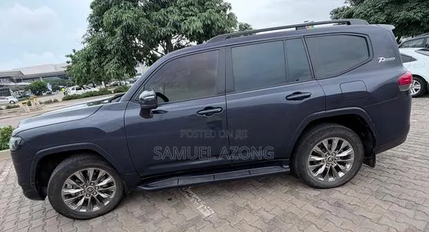 Toyota Land Cruiser 3.5 Petrol 4WD 2022 Gray · Photo 1