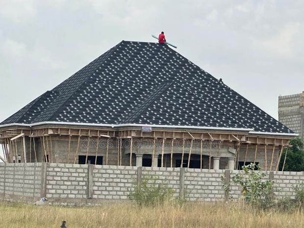 (Alu-Zinc) Black and White Shingles · Photo 1