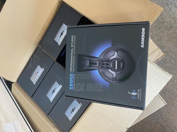 Samson Sr950 Closed-Back Studio Reference Monitor Headphones · Photo 1