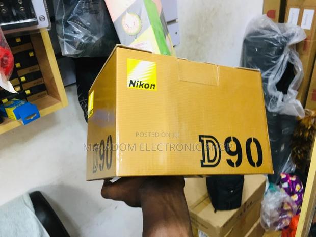 Nikon D90 With 18-104mm Lens: Your Creative Companion · Photo 1