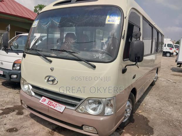Hyundai County 2015 Brown · Photo 3