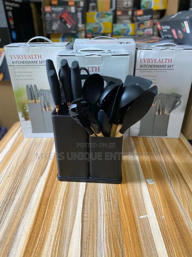 19pcs Silicon Laddle With Chopping Board · Photo 1