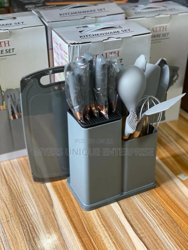 High Efficiency 19pcs Silicon Laddle With Chopping Board · Photo 1